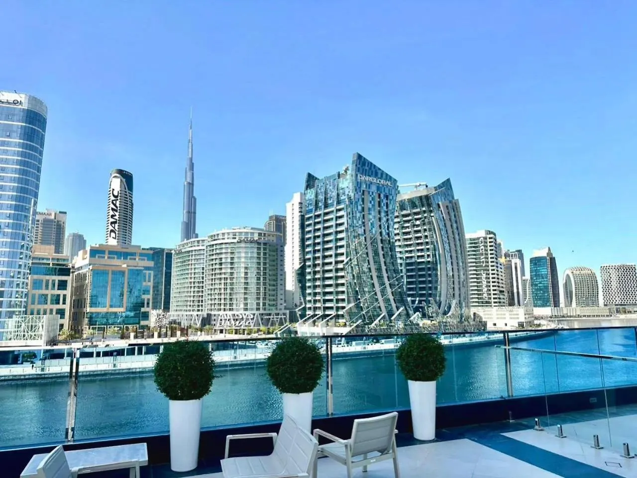 Apartment Prime Location , Bright Studio , High Floor Dubai