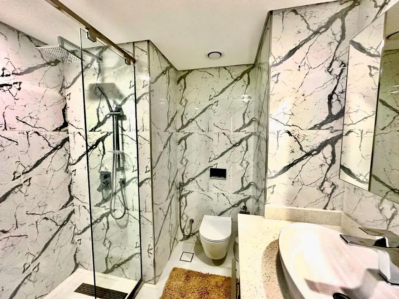 Prime Location , Bright Studio , High Floor Dubai