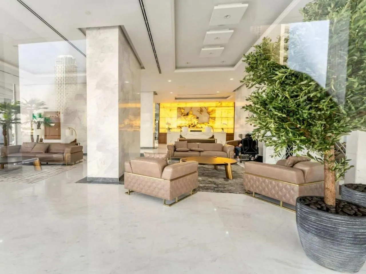 Apartment Prime Location , Bright Studio , High Floor Dubai